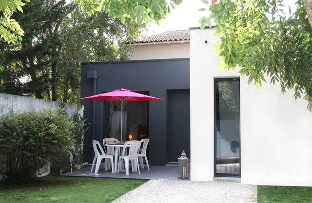 T2 * house with terrace in a wooded and very quiet location