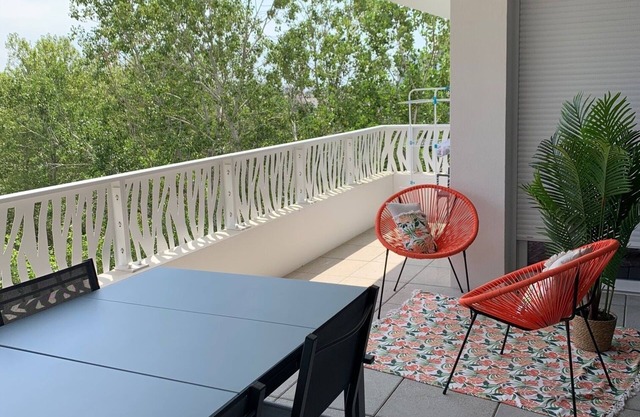 T3 all comforts Air-conditioning and free garage