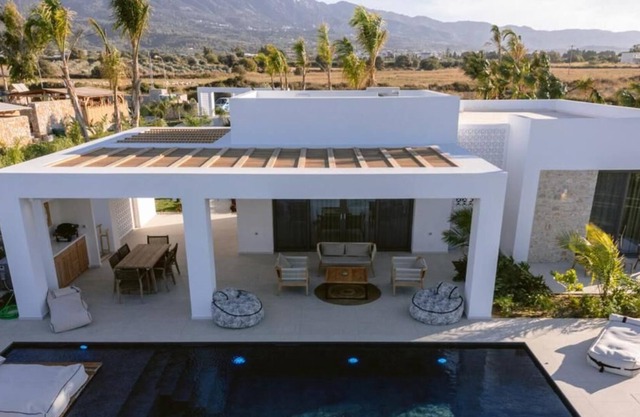 Taf Boutique Beachfront 2 bedroom Villa