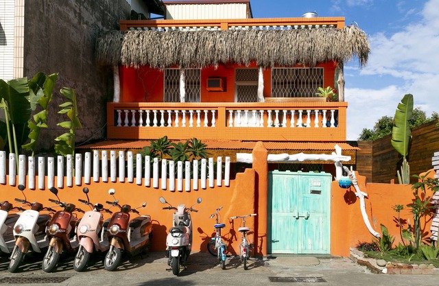 Tainan Home Stay 108 Whole Flat 2-12ppl 安平秘境 全棟
