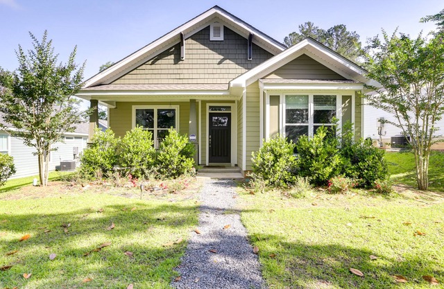 Tallahassee Vacation Home w/ Lanai Near Downtown
