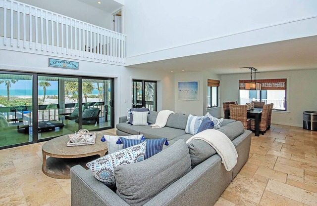 Tarpon Watch: Experience Unparalleled Luxury on Captiva