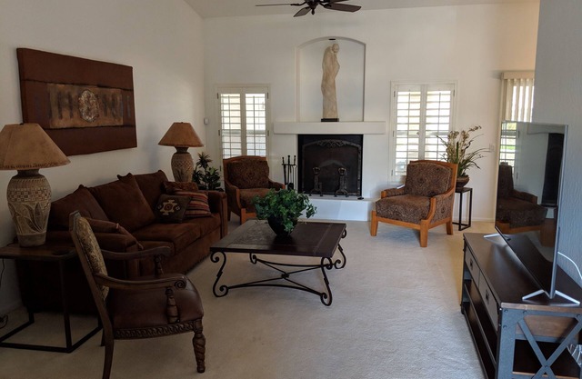 Tatum Ranch Village 2 bedroom family friendly home