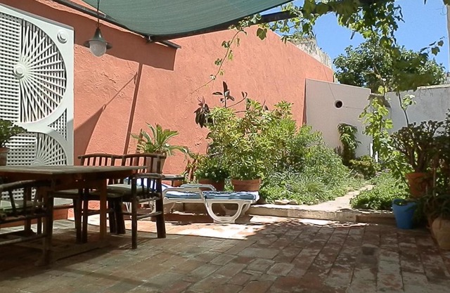 Tavira Townhome with private Garden