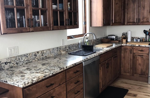 Telluride Sunny Guest House in the Ski Ranches located adjacent to Mountain Vill