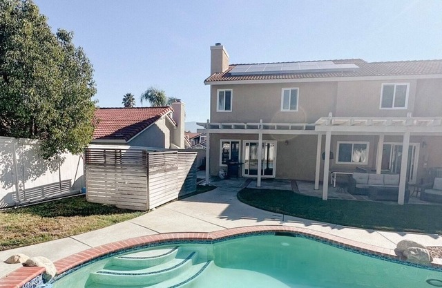 Temecula Gem! Huge Pool Home 2 min from Pechanga