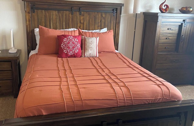 Temple Place Duplex located in Vernal, in town, 6 bedrooms, great for families