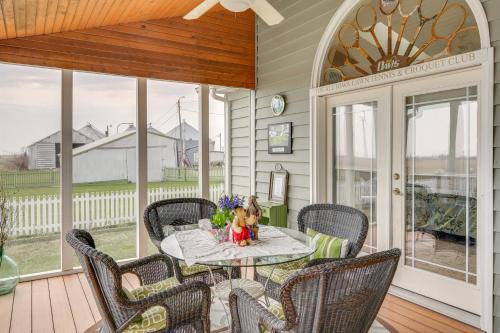 Tennis Court and Deck Pet-Friendly Charles City Gem