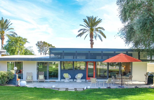 Tennis Garden Indian Wells Mid Century View Home and Pool