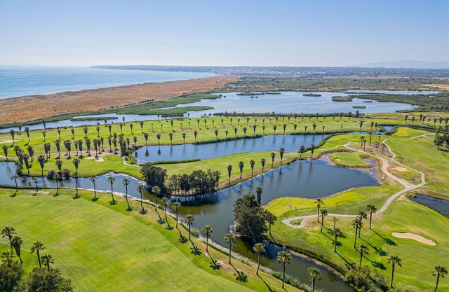 Terracota Villa by Dreamplaces