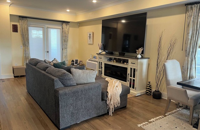 Terrific 3-bedroom house 20 mins away from NYC