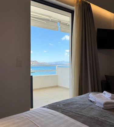 Thalassa Luxury Apartments Nea Styra