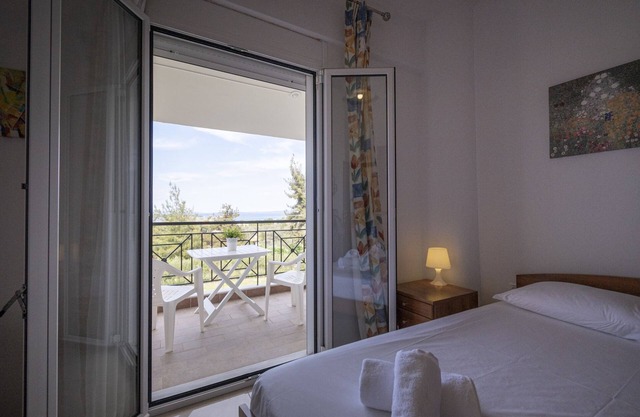 Thalia Maisonette No 5 by RentalsPro