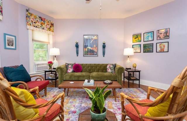 The 8th Street ART House. Relax and be inspired!