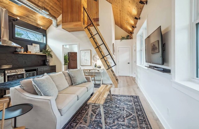 The Annex at King's Crossing