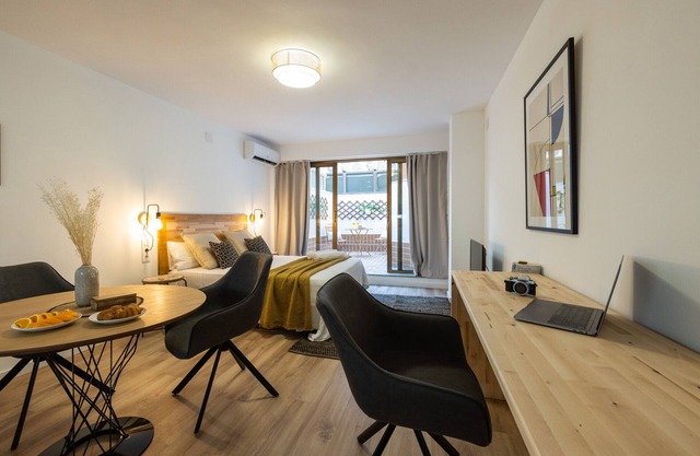 The Apolo Loft in Downtown by Florit Flats