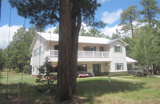 THE ASPEN - Beautiful Cabin for Rent in Forest Lakes, Arizona