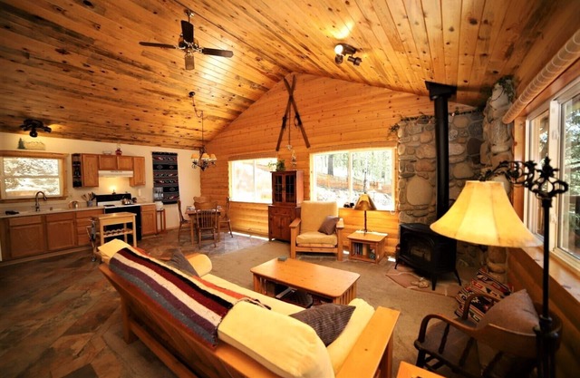 The Aspen Valley Hideaway - A Perfect Hub to Hiking and Tourist Attractions!