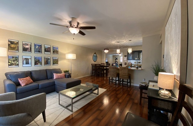 The Avenue-Old Town Scottsdale