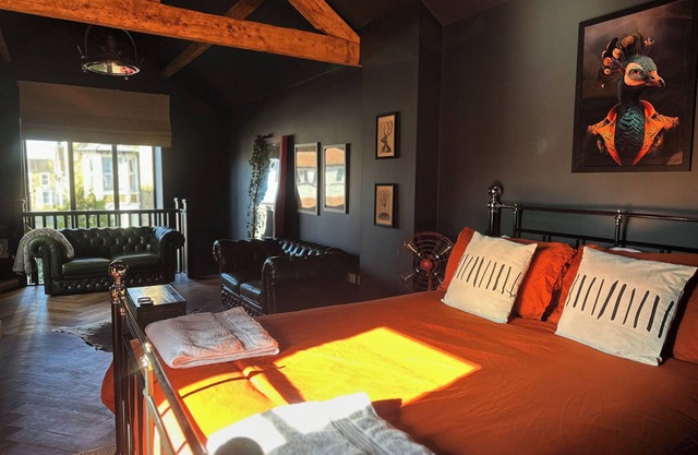 THE BALMORAL COACH HOUSE, family friendly in Morecambe