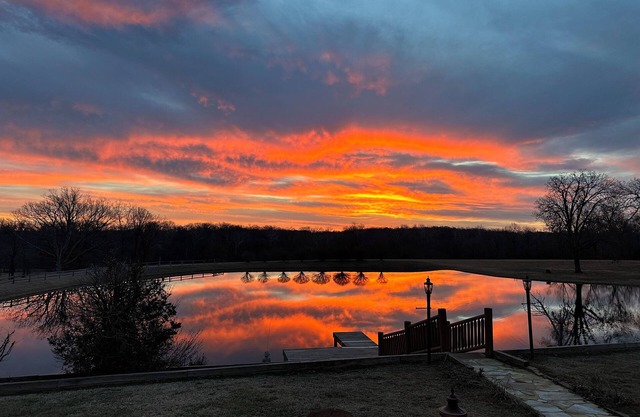 The Barn Door-near bike trails, Bentonville attractions, quiet and serene.