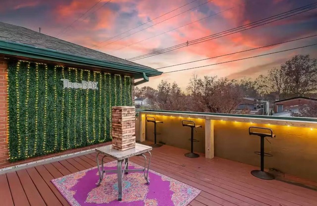 The BAX I Spacious I Walkable I Patios