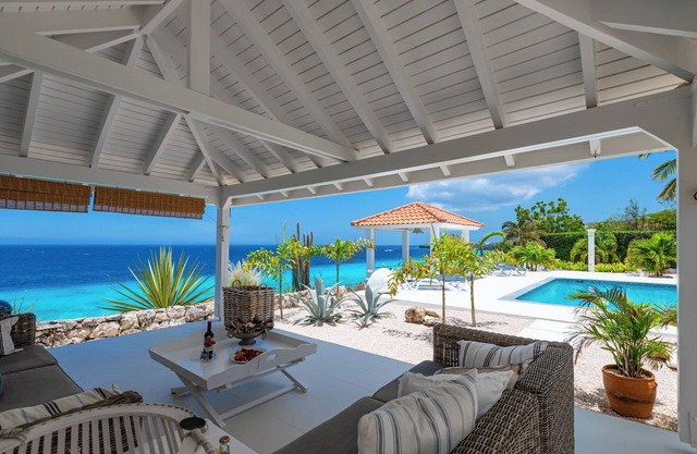 The Beach House - Coral Estate Resort