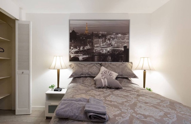 The best cozy apartment in heart of Vancouver