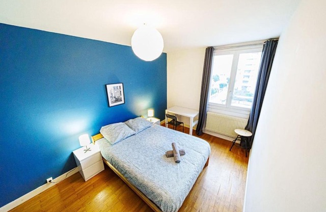 The Billon-Spacious 8 people balcony-Metro Gratte Ciel
