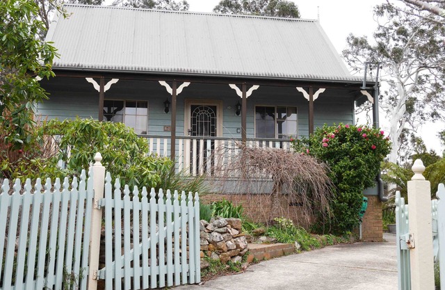 The Bird House - a family-friendly cottage in Katoomba