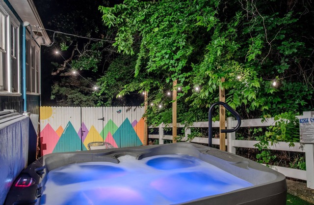 The Bluebird Cottage: A Charming Style Cabin with Hot Tub & Now Dog-Friendly!