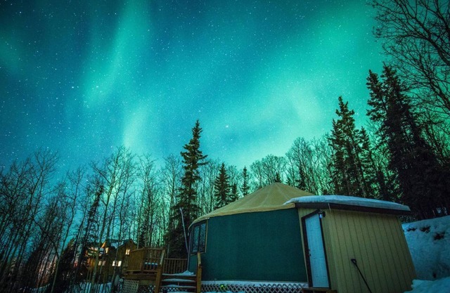 The Borealis Yurt ~ Deluxe Mountain Getaway Above Fairbanks With Great Views
