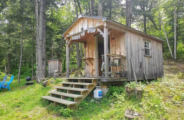 The Brookside Lodge & Cottage