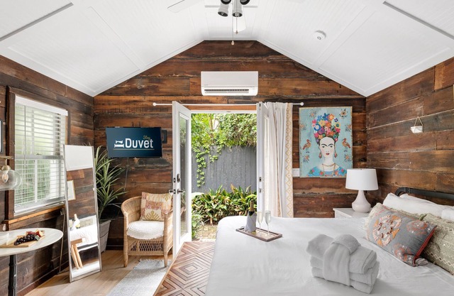 The Bungalow | Only 1 Block from King