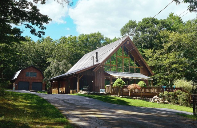 The Cabin at Deep Hollow