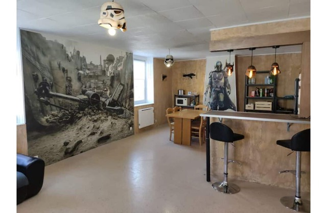 The Cantina of Mos Essey/ Madine Lake
