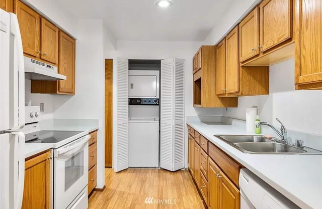 The Carriage House - "Coachman's Inn unit"