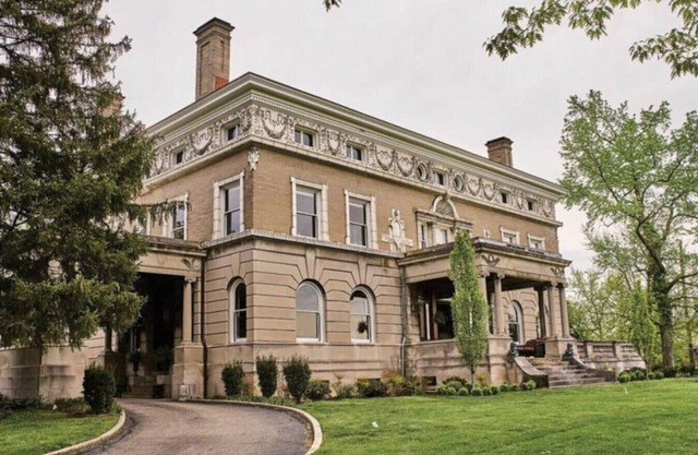 The Carriage House Studio at Marion Hall Mansion
