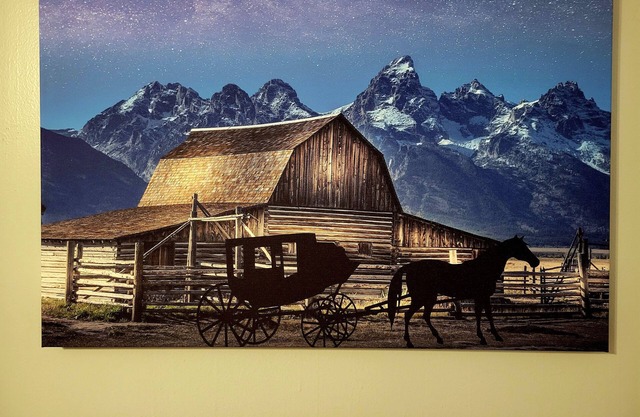 The Carriage House - SGF- Near Ozark Empire Fairgrounds & Arena