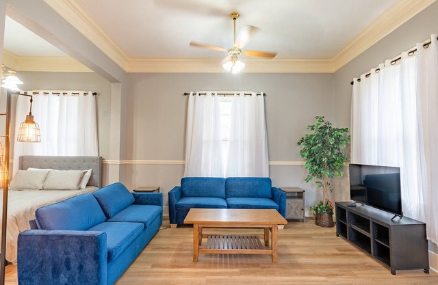The Cartwright House*NewRemodel*WiFi*5Min>Airport
