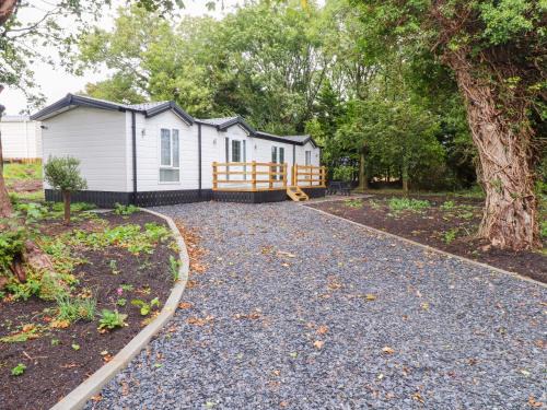 The Chalet at Tyn Lon