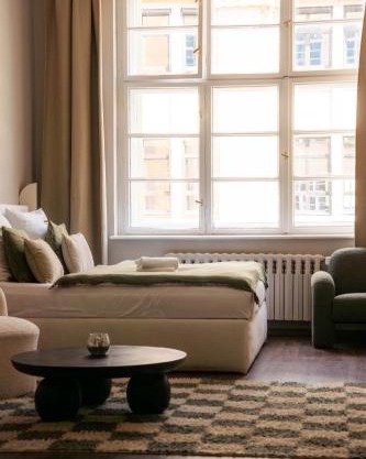 The Charming by Curt Suites