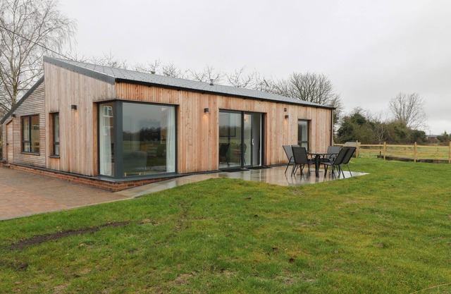 THE COOK HOUSE, with a garden in Great Cheverell