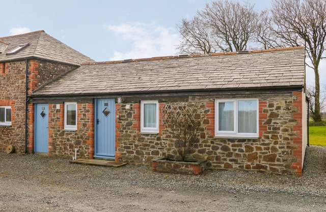 THE COTTAGE, pet friendly, country holiday cottage in Holsworthy