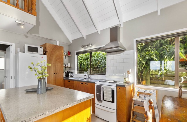 The Cottage - Snells Beach Holiday Home