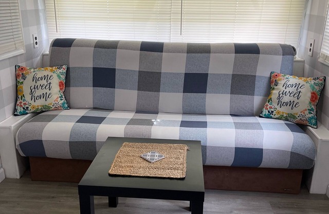 The Cozy Camper
