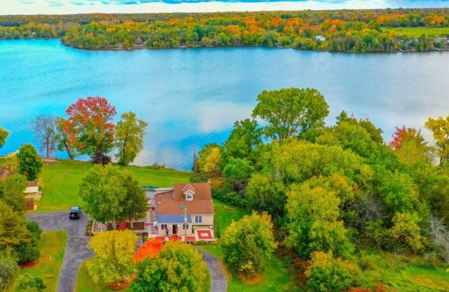 The Cozy Napanee Getaway