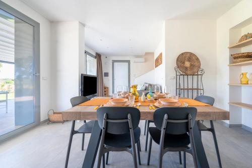 The CUBE - Modern Villa in Salento