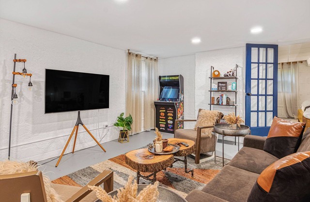 The Dapper Den Suite