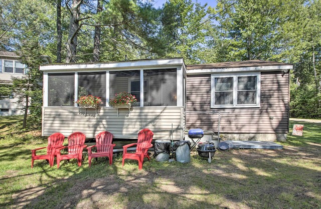 'The Den' Raymond Home w/200 Feet of Sandy Beach!
